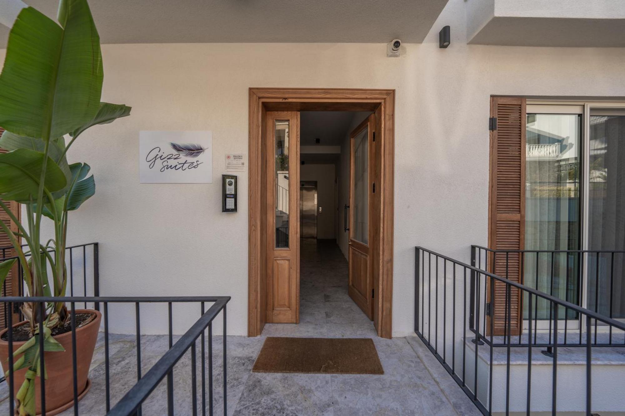 Gizz Suites Фетие Екстериор снимка